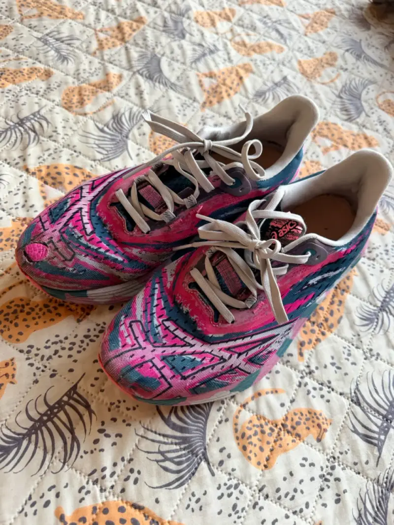 Zapatillas deportivas rosas y azules - 3