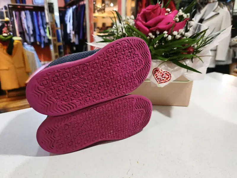 Zapatillas deportivas azul y rosa - 2