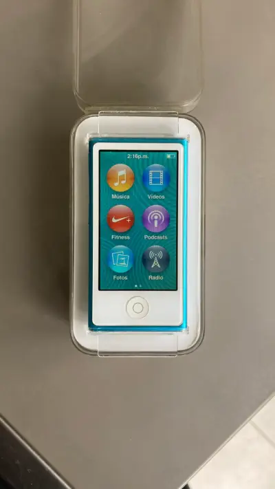 iPod Nano azul con caja - miniatura 3