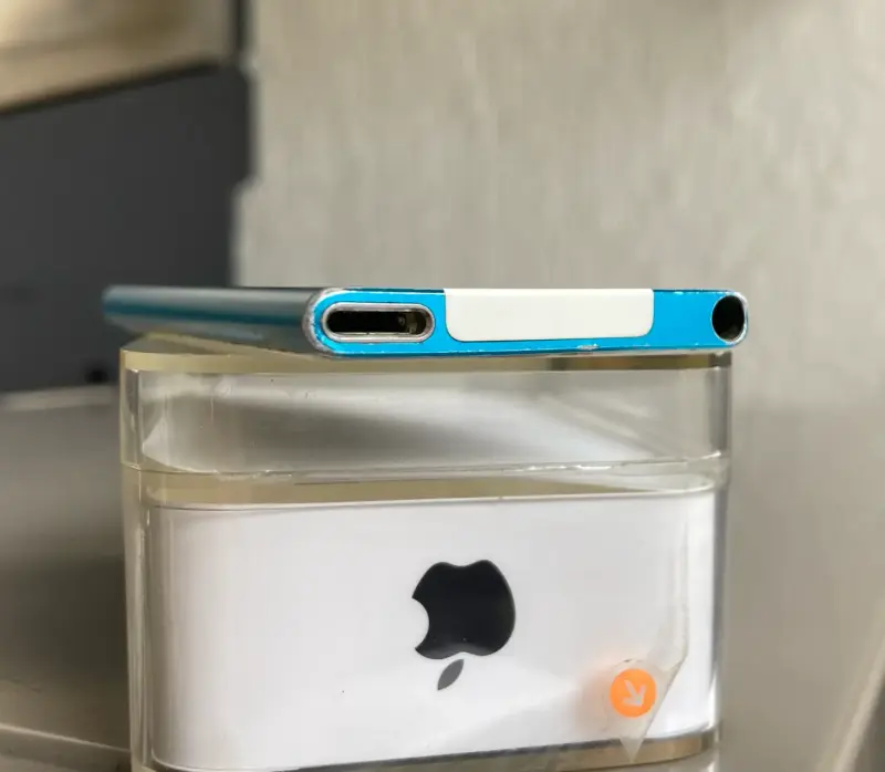 iPod Nano azul con caja - 5