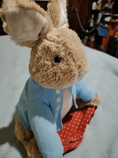 Peluche Peter rabbit con movimiento y voz. - miniatura 3