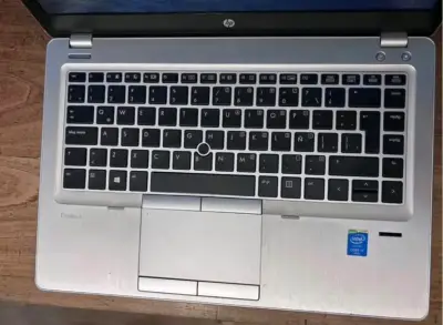 Notebook HP EliteBook usada - miniatura 3
