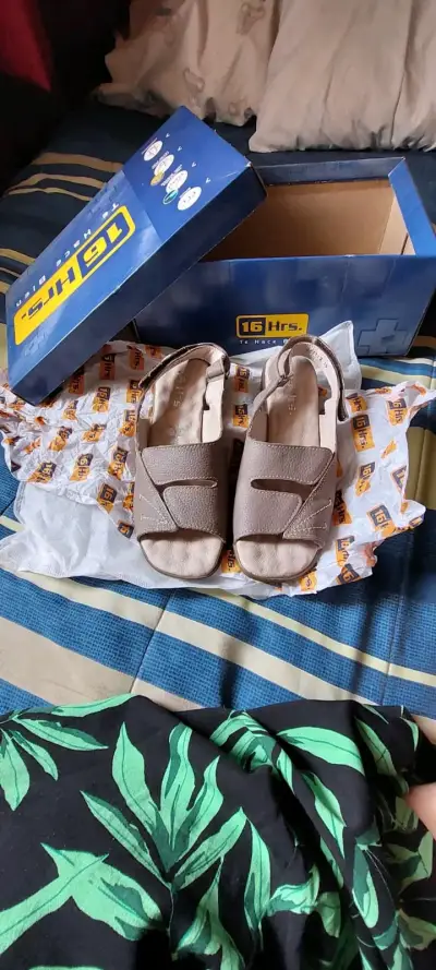 Sandalias beige cómodas 16 hrs talla 35_36 - miniatura 1