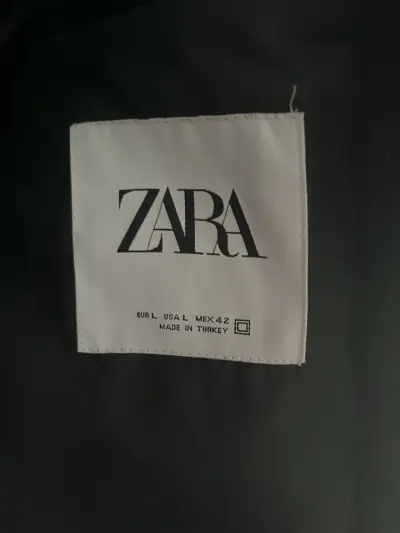 Abrigo negro con chaleco interno - miniatura 2