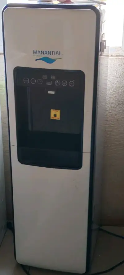 Dispensador de agua Manantial - miniatura 1