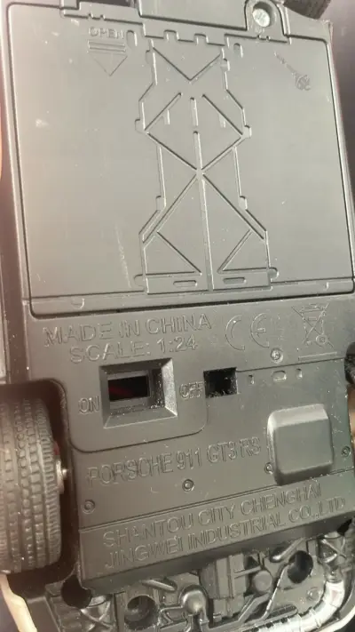 Auto a escala Porsche blanco - miniatura 2