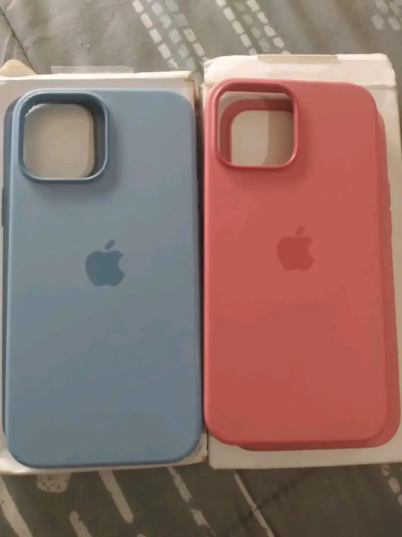 Carcasas iPhone azul y roja - 5