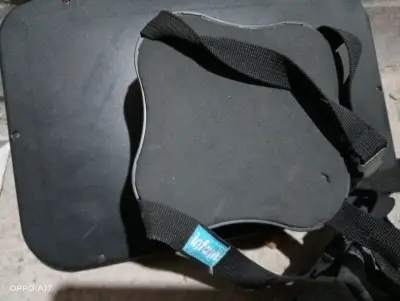 Asiento ergonómico para bebé - miniatura 1