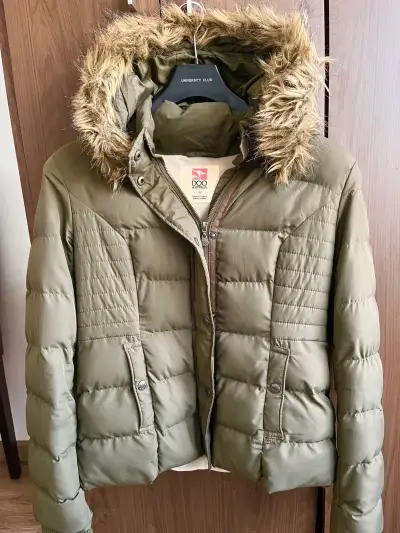Parka verde mujer con capucha de pelo M - miniatura 1