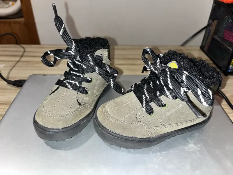 Botines para niños color verde musgo - 2