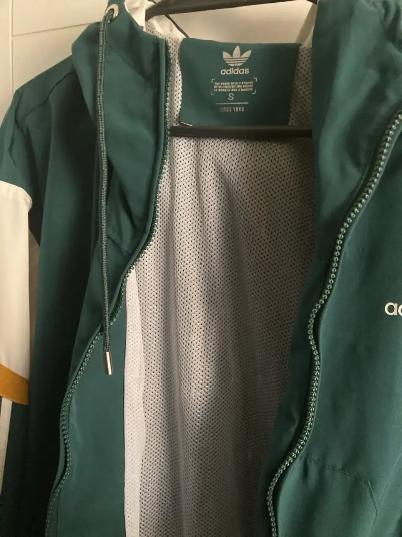 Chaqueta verde Adidas con capucha - 3