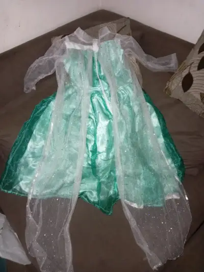 Disfraz verde con capa brillante frozen - miniatura 2