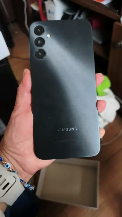 Smartphone negro en buen estado - miniatura 5