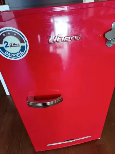 Refrigerador rojo Libero - miniatura 1