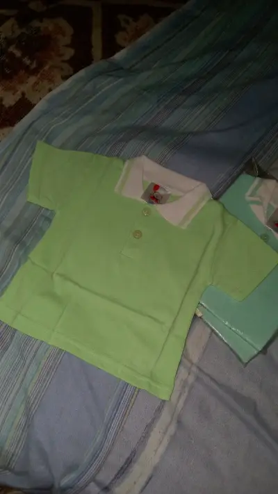 Polera verde para niño - miniatura 1