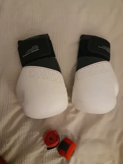 Guantes de boxeo blancos - miniatura 1