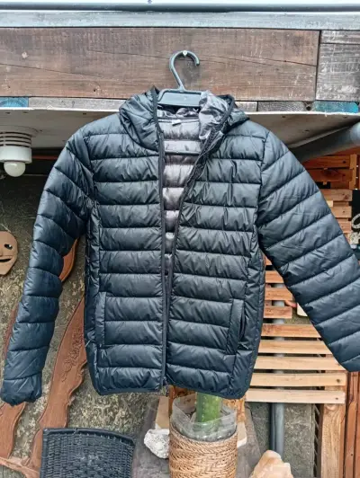 Chaqueta acolchada negra - miniatura 2