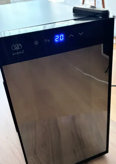 CAVA DE VINO AVERA EV8 - miniatura 1