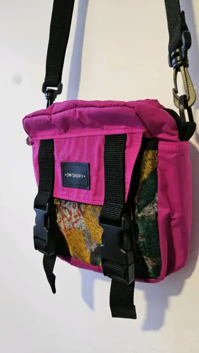 Bolso bandolera rosa diseño original - miniatura 1
