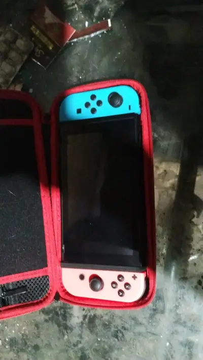 Nintendo switch V1 - miniatura 1