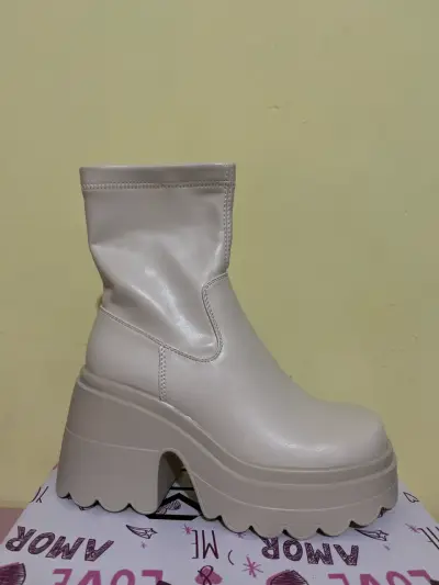 Botines beige plataforma - miniatura 2