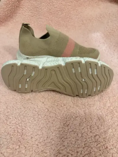 Zapatillas deportivas beige con rosa - miniatura 2