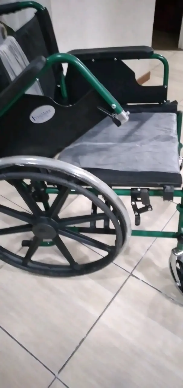 Silla de ruedas plegable - 4