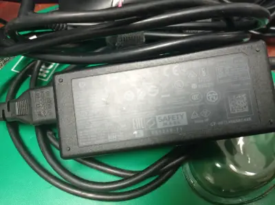 Cargador HP 65W - miniatura 1