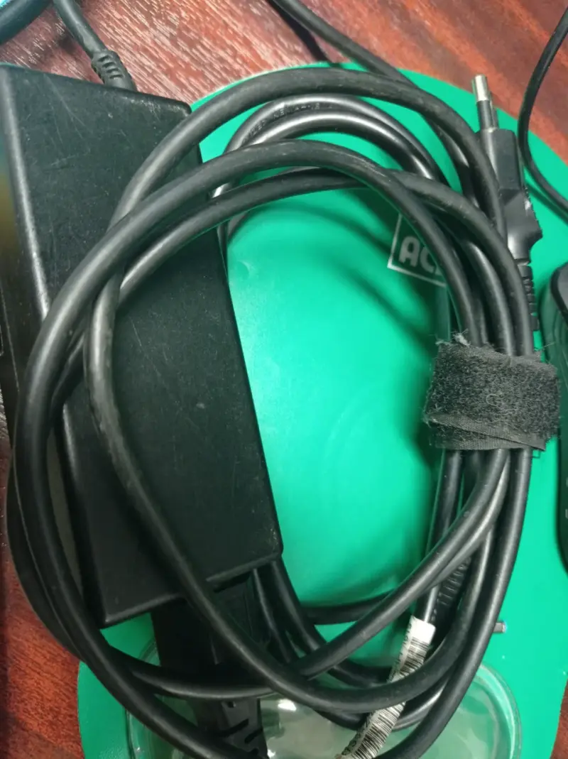 Cargador HP 65W - 2