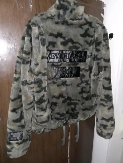 Poleron/ Chaqueta camuflada Everlast talla M - miniatura 1