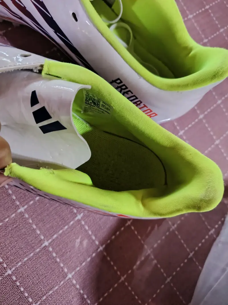 Zapatillas deportivas blancas y rojas - 6