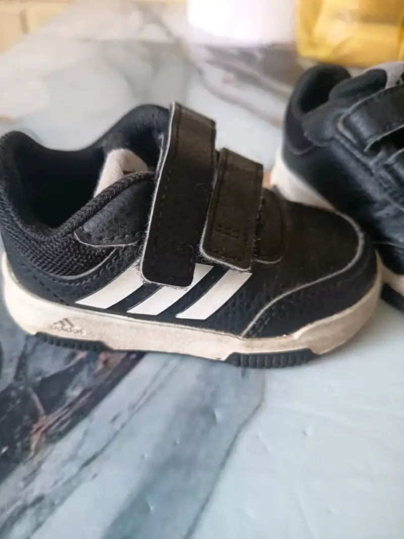 Zapatillas deportivas negras para niños - 2