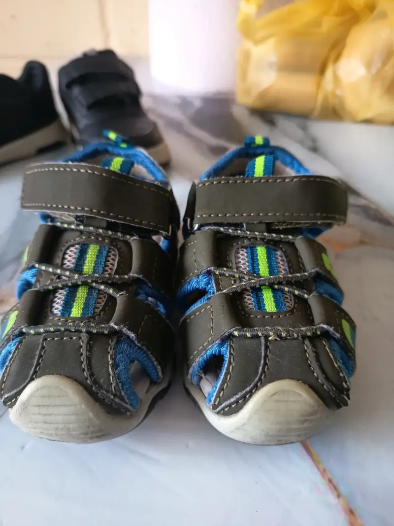 Sandalias infantiles color verde y azul - 4