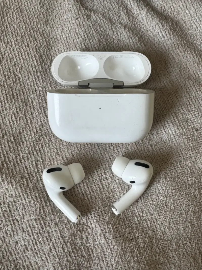 AirPods Pro - 1