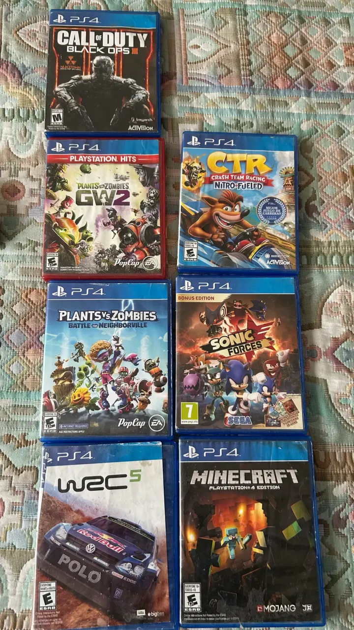 Consola PlayStation 4 con juegos - 4