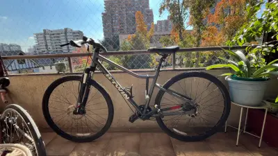 Bicicleta híbrida  Btwin Negro - miniatura 1