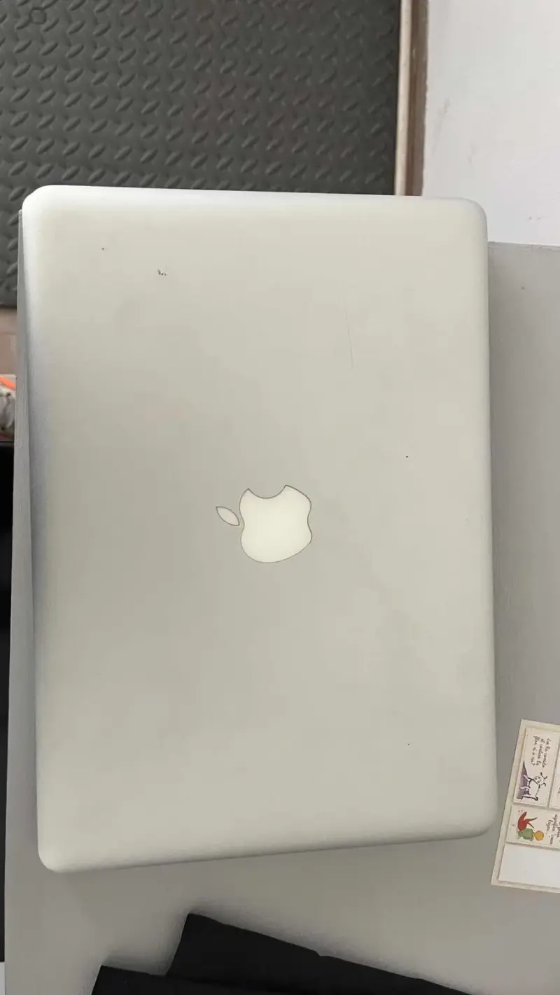 MacBook Pro en buen estado - 5
