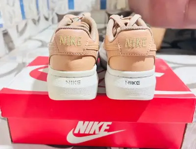 Zapatillas Nike color beige - miniatura 1