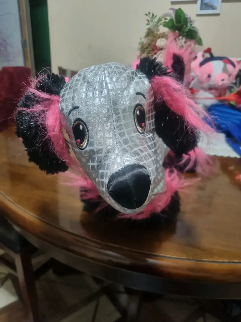 Perro decorativo de tela gris - 2