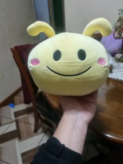 Peluche amarillo sonriente - miniatura 1