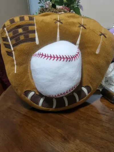 Cojín decorativo guante béisbol - miniatura 1