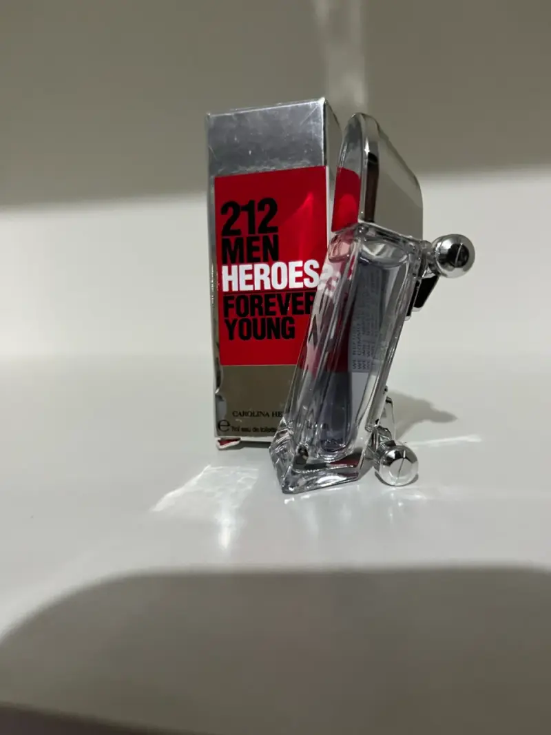 miniatura  212 Men Heroes 7ml - 3