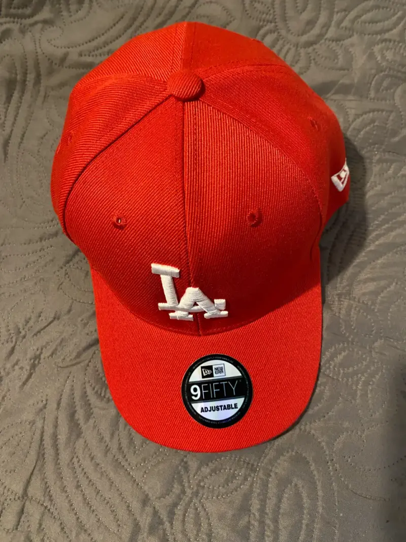 Gorras deportivas variadas - 3