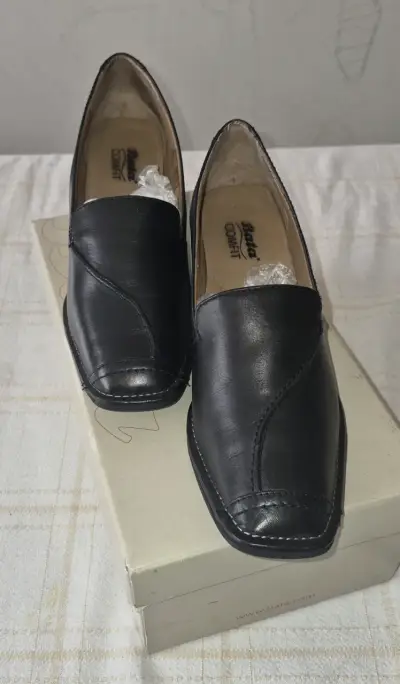 Zapatos de tacón negros Bata - miniatura 3