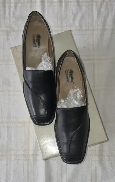 Zapatos de tacón negros Bata - miniatura 4