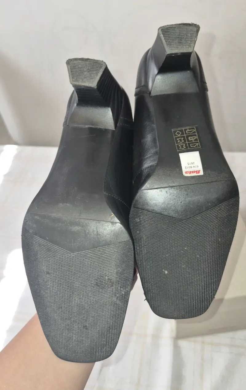 Zapatos de tacón negros Bata - 5