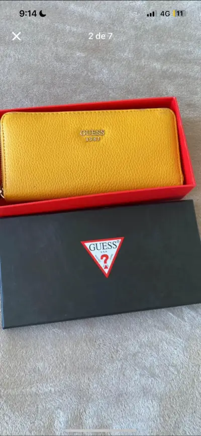 Billetera Guess amarilla - miniatura 3