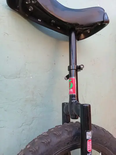 Monociclo con neumático grueso - miniatura 3
