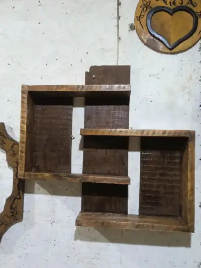 Estantería de madera rústica - miniatura 1