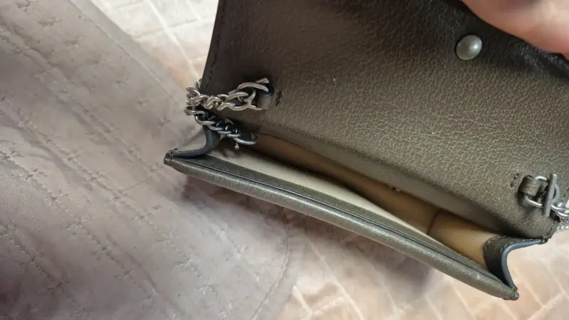 Cartera estilo bandolera beige - 3